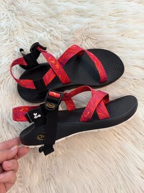 Chaco Sandals with Red and Orange Swirl Webbing size 9W excellent condition